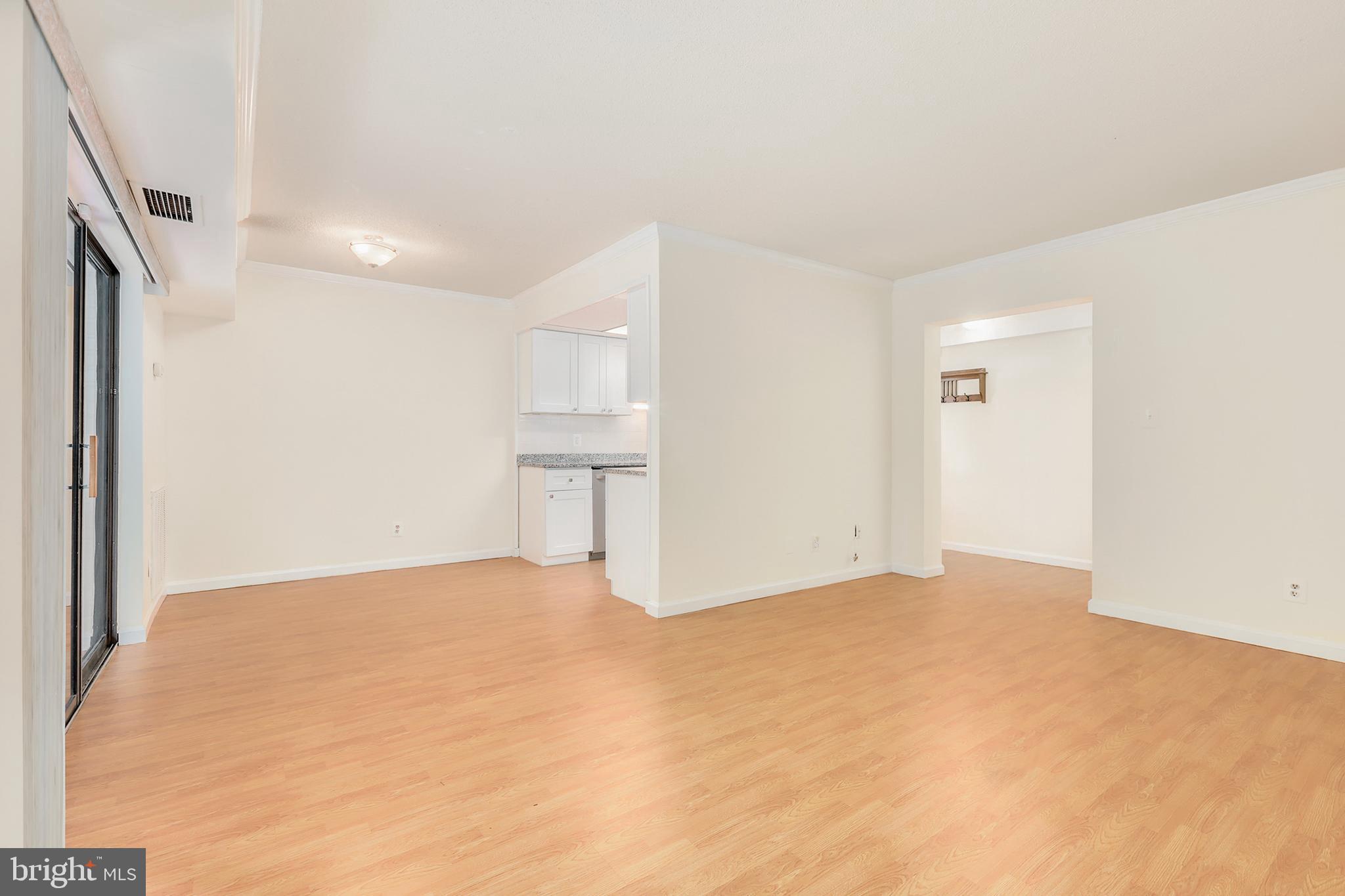 2259 Castle Rock Square, Unit 1B Reston, VA 20191 - Photo 5 of 27 Gallery Image 5