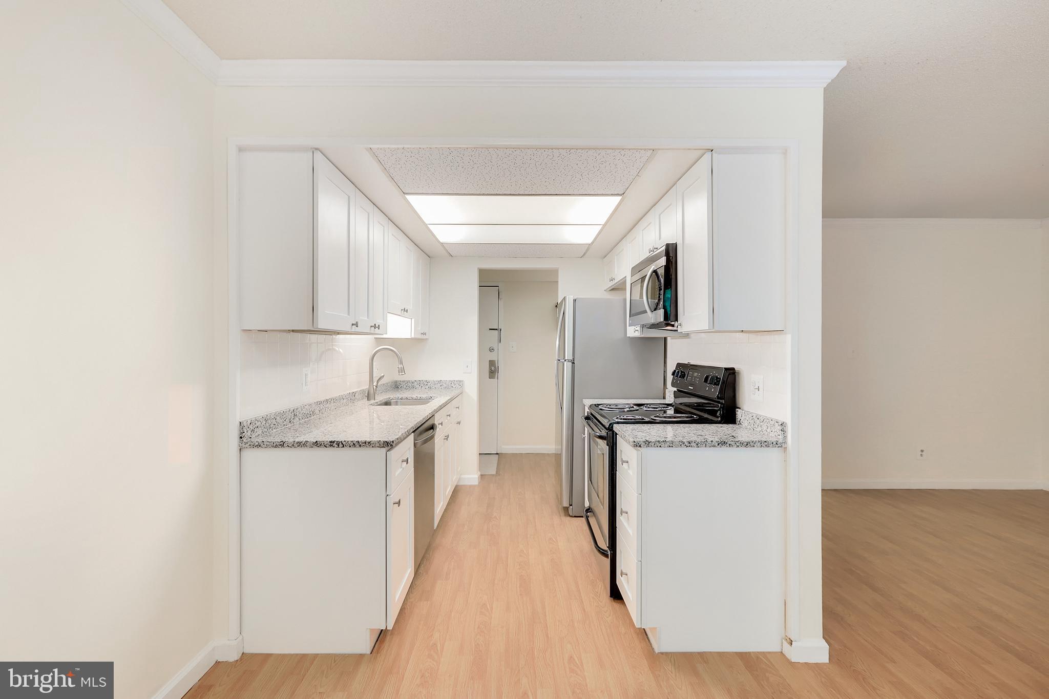 2259 Castle Rock Square, Unit 1B Reston, VA 20191 - Photo 8 of 27 Gallery Image 8