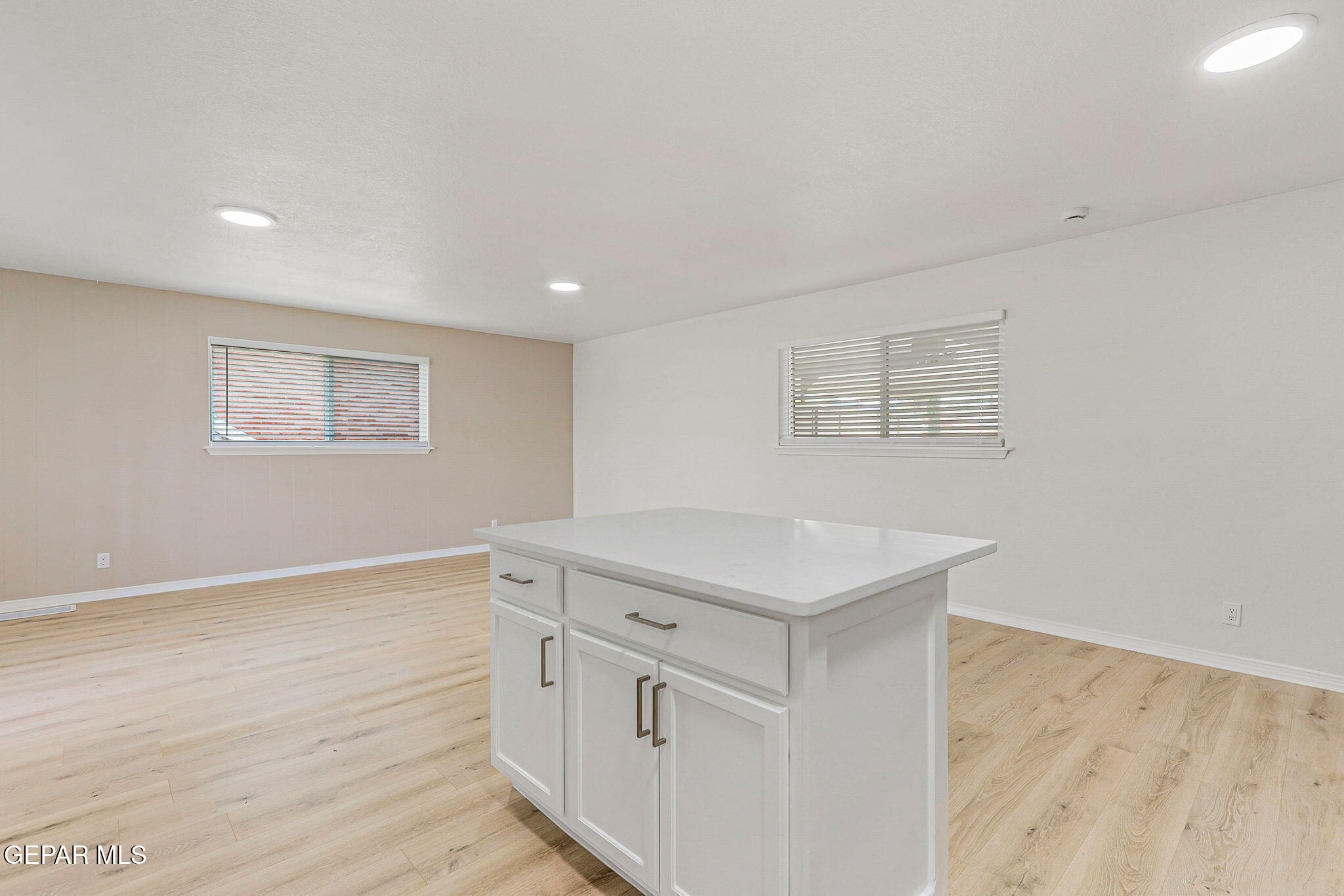 309 Clairemont Road El Paso, TX 79912 - Photo 8 of 40 57-web-or-mls-IMG_8810