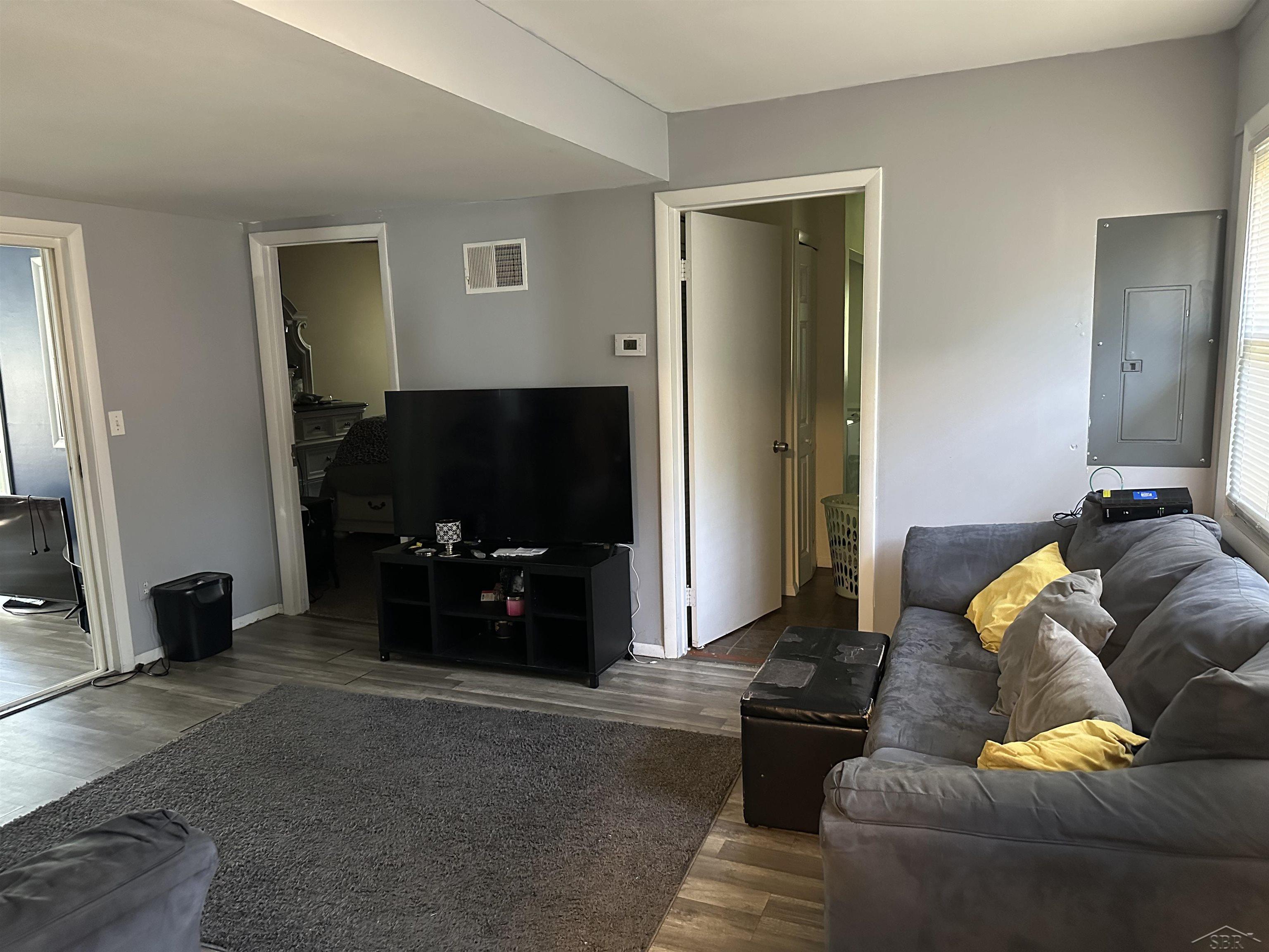 3475 Williamson Road Saginaw, MI 48601 - Photo 11 of 20 50182954-5bfc7923-8aa3-4b37-a4f9-6fdb1865fee4.JPG