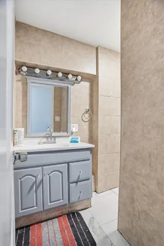 $379,900 | 6 Bailey Court, Providence, RI 02909