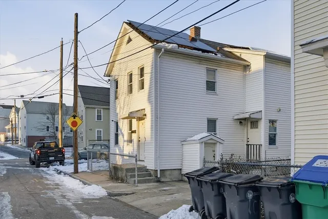 $379,900 | 6 Bailey Court, Providence, RI 02909