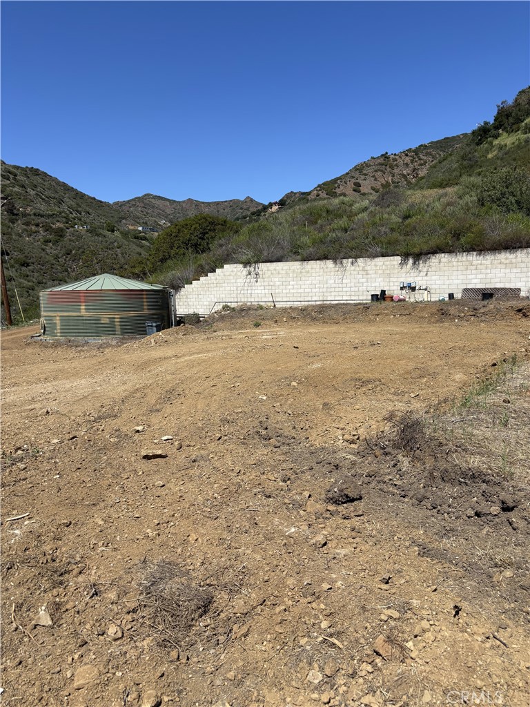 12110 Yellow Hill Road Malibu, CA 90265 - Photo 3 of 9