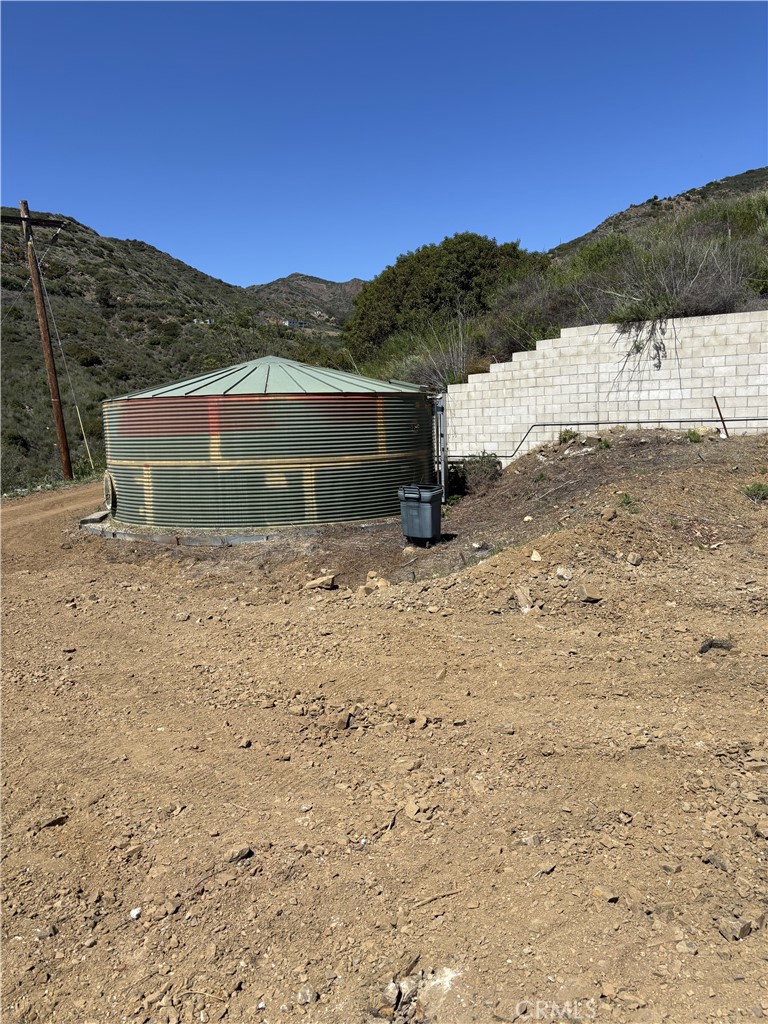 12110 Yellow Hill Road Malibu, CA 90265 - Photo 4 of 9