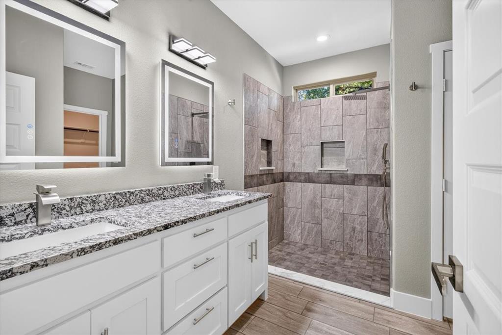 1093 Oak Ridge Drive Terrell, TX 75160 - Photo 10 of 29 Gallery Image 10