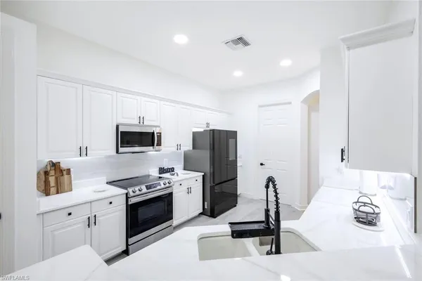 $5,500 | 16188 Parque Lane, Naples, FL 34110