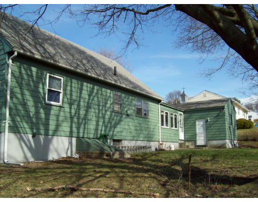 8 Waterhouse Road Stoneham, MA 02180 - Photo 2 of 9 Gallery Image 2