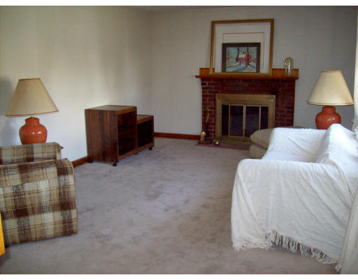 8 Waterhouse Road Stoneham, MA 02180 - Photo 3 of 9 Gallery Image 3