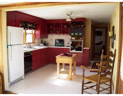 8 Waterhouse Road Stoneham, MA 02180 - Photo 5 of 9 Gallery Image 5