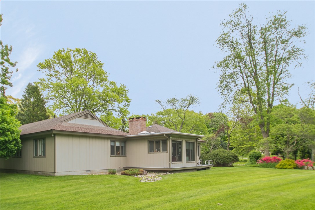 71 Adams Point Road Barrington, RI 02806 - Photo 4 of 40