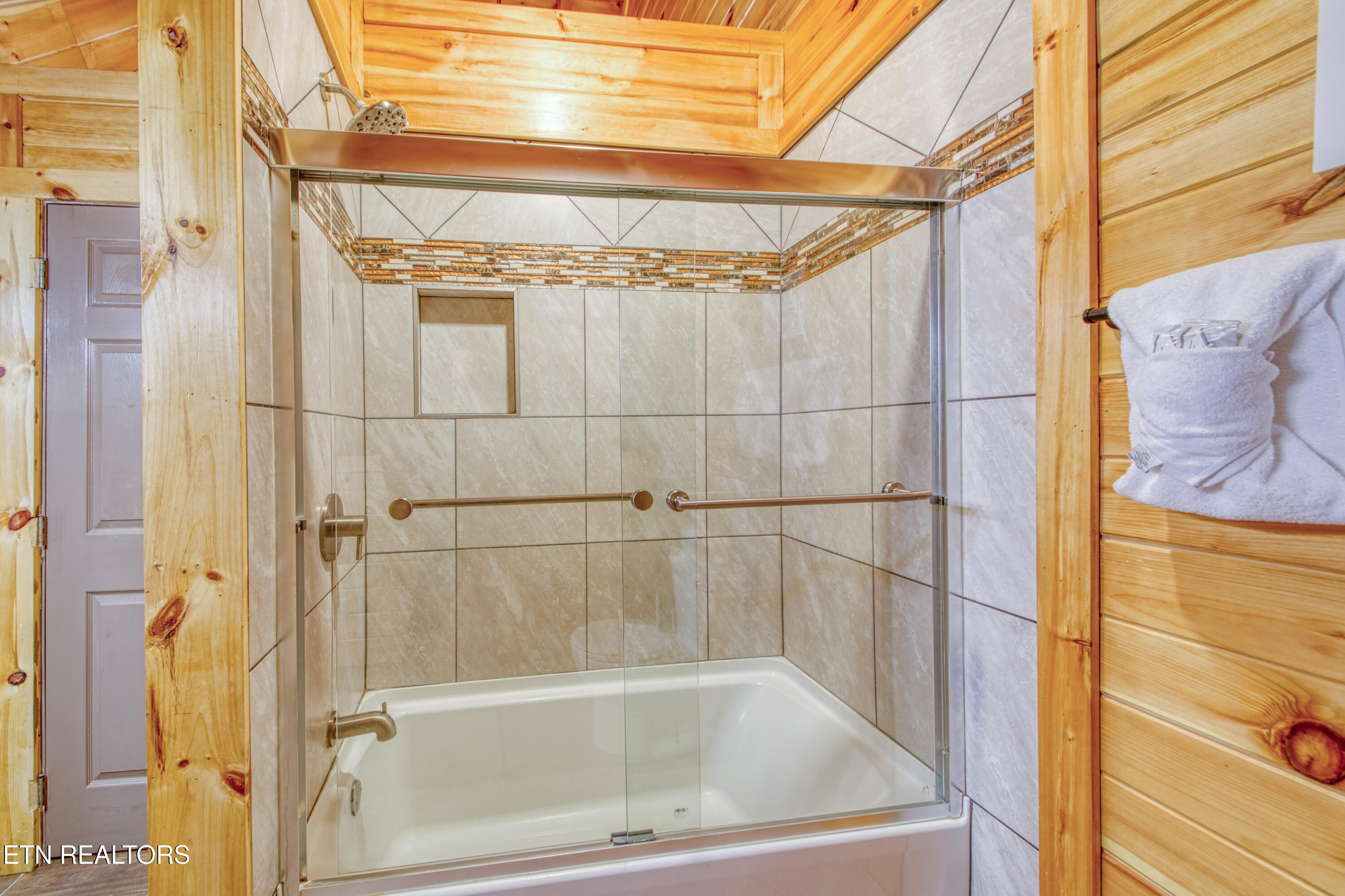 3079 Walden Ridge Road Sevierville, TN 37862 - Photo 14 of 18 0H3A0301_53