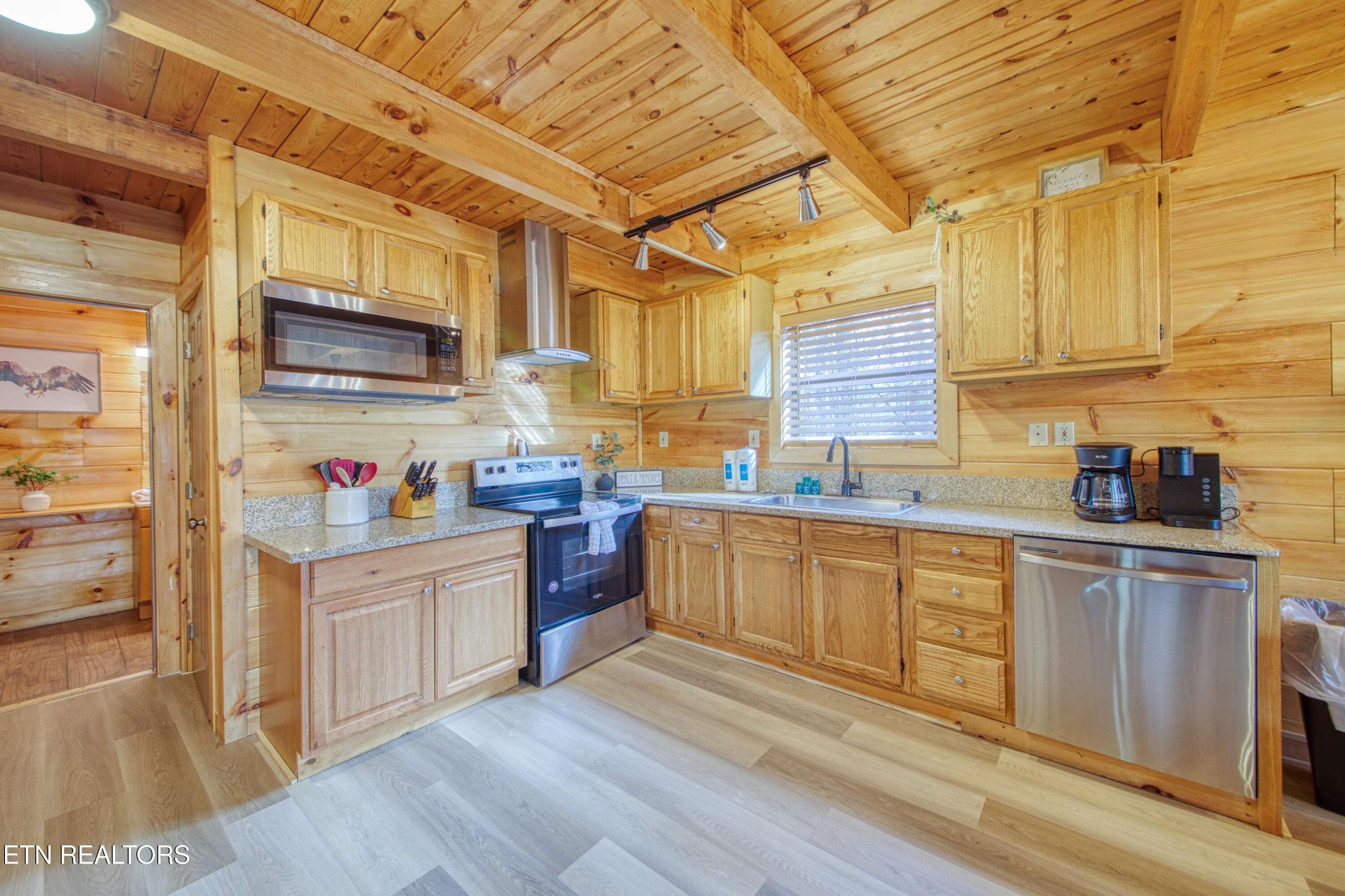 3079 Walden Ridge Road Sevierville, TN 37862 - Photo 8 of 18 0H3A0259_43