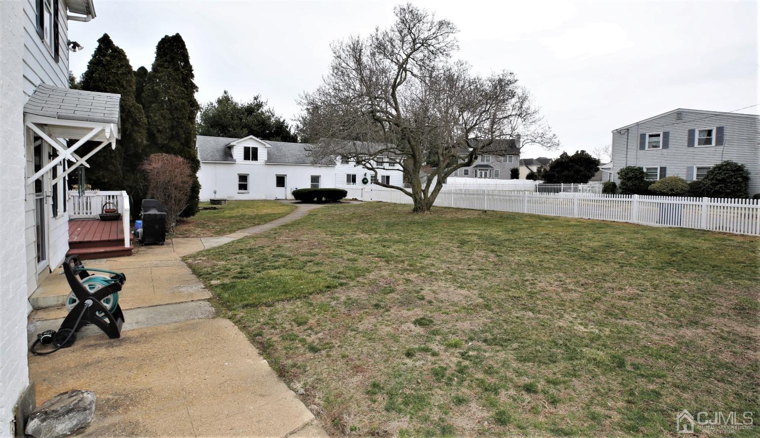 93 Halsey Reed Road Monroe Township, NJ 08831 - Photo 3 of 63 Gallery Image 3