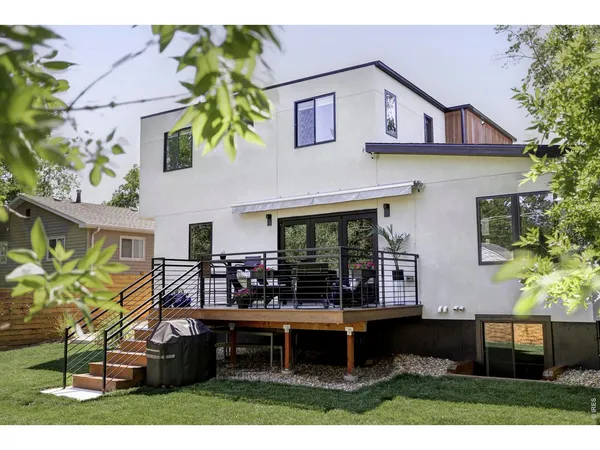 front view of house with a yard