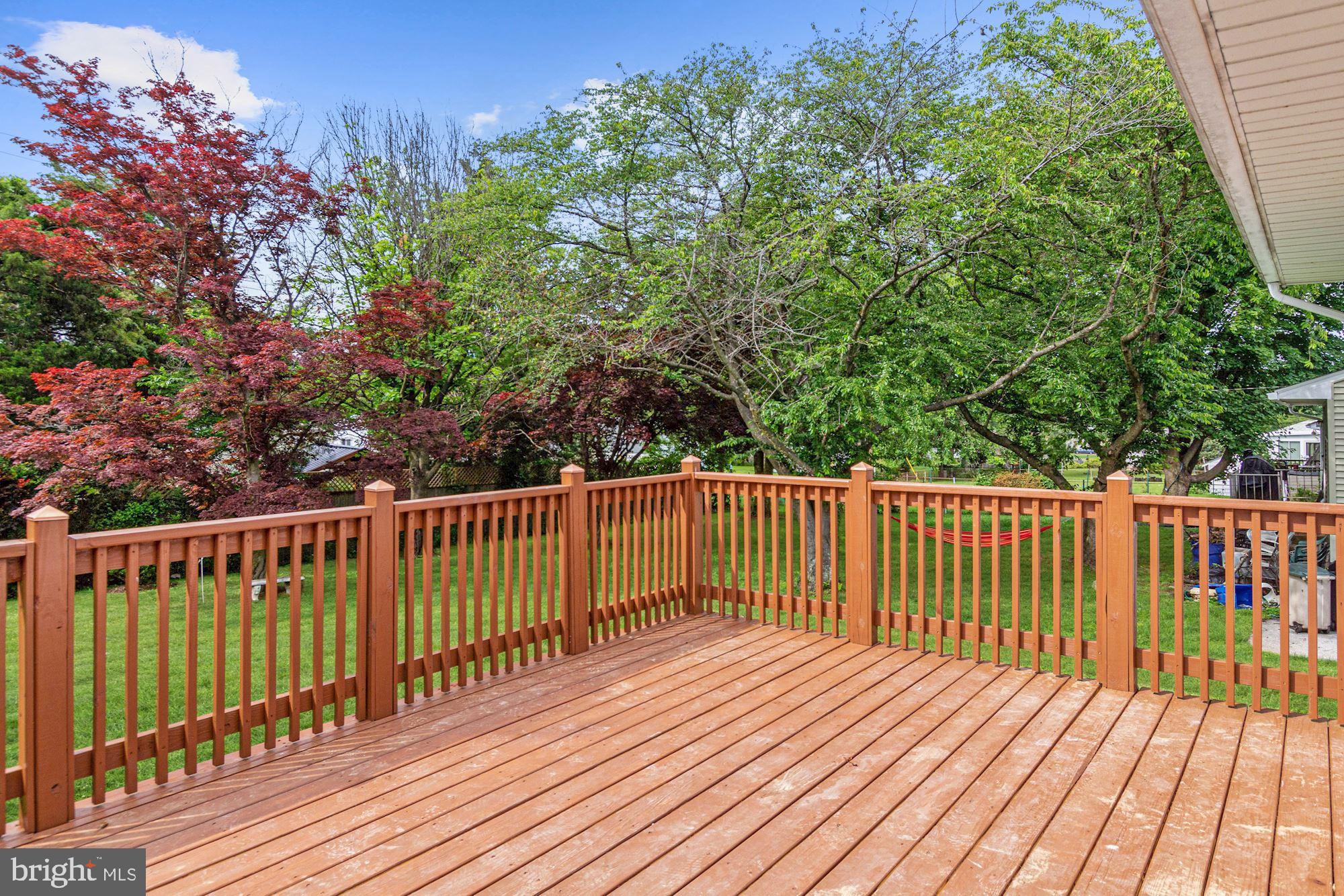3814 Elmcroft Road Randallstown, MD 21133 - Photo 28 of 33 Deck