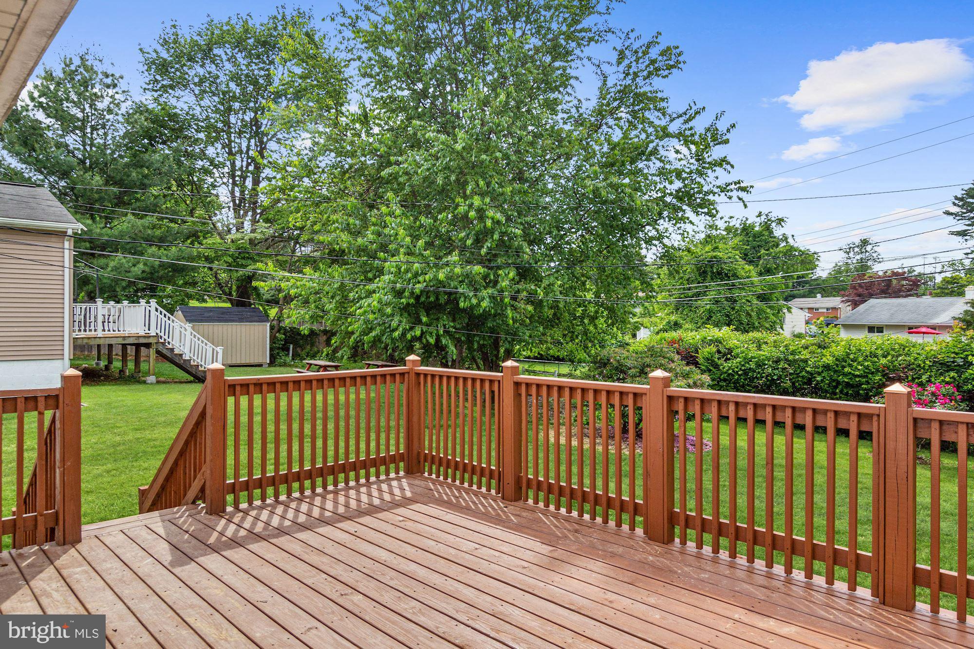 3814 Elmcroft Road Randallstown, MD 21133 - Photo 29 of 33 Deck