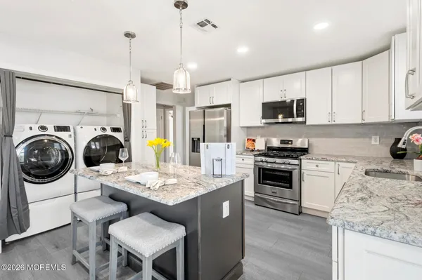 $379,000 | 128 Freeport Boulevard, Toms River, NJ 08757