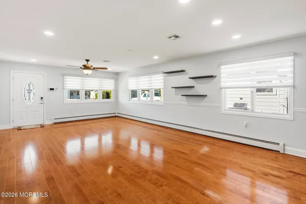 $379,000 | 128 Freeport Boulevard, Toms River, NJ 08757