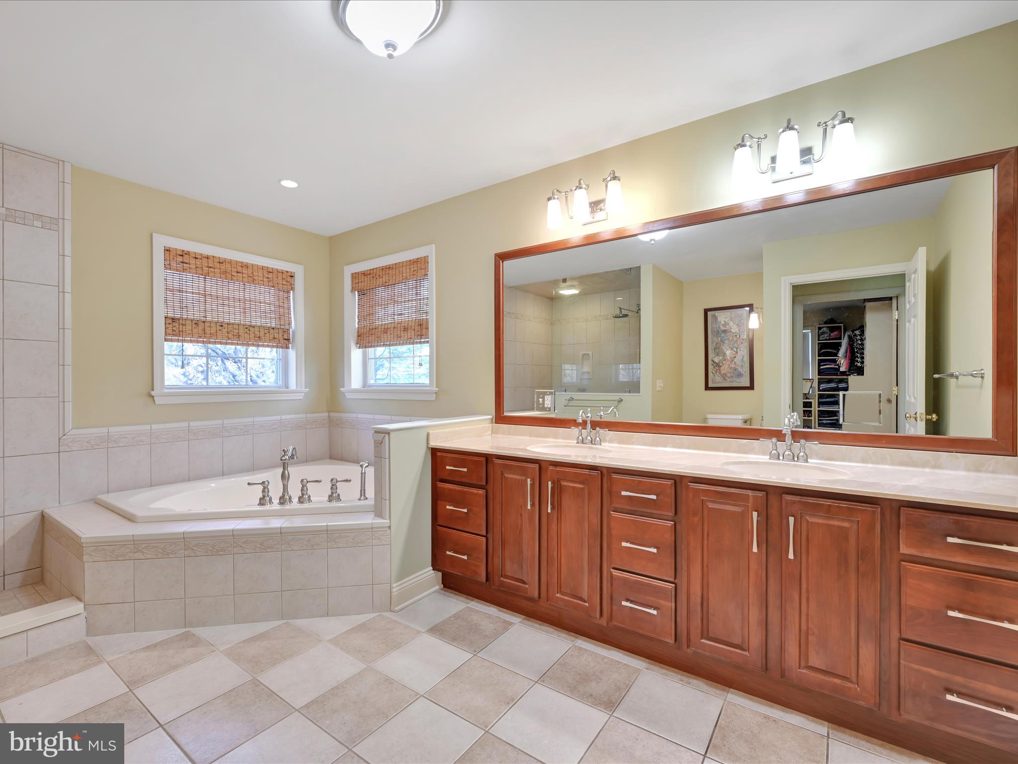 29 Church Road Lancaster, PA 17603 - Photo 24 of 64 Primary Bathroom