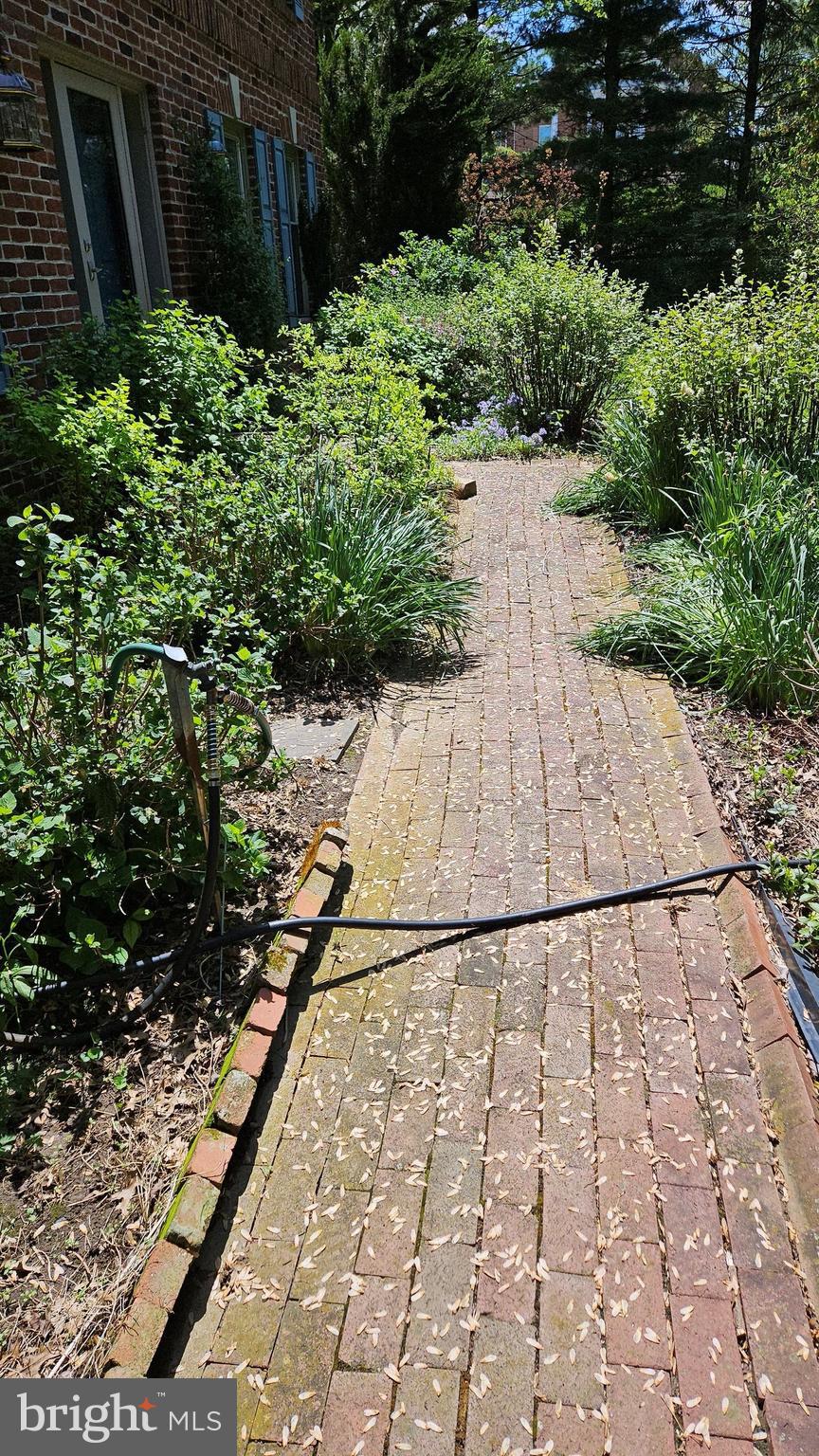 29 Church Road Lancaster, PA 17603 - Photo 55 of 64 Front Sidewalk