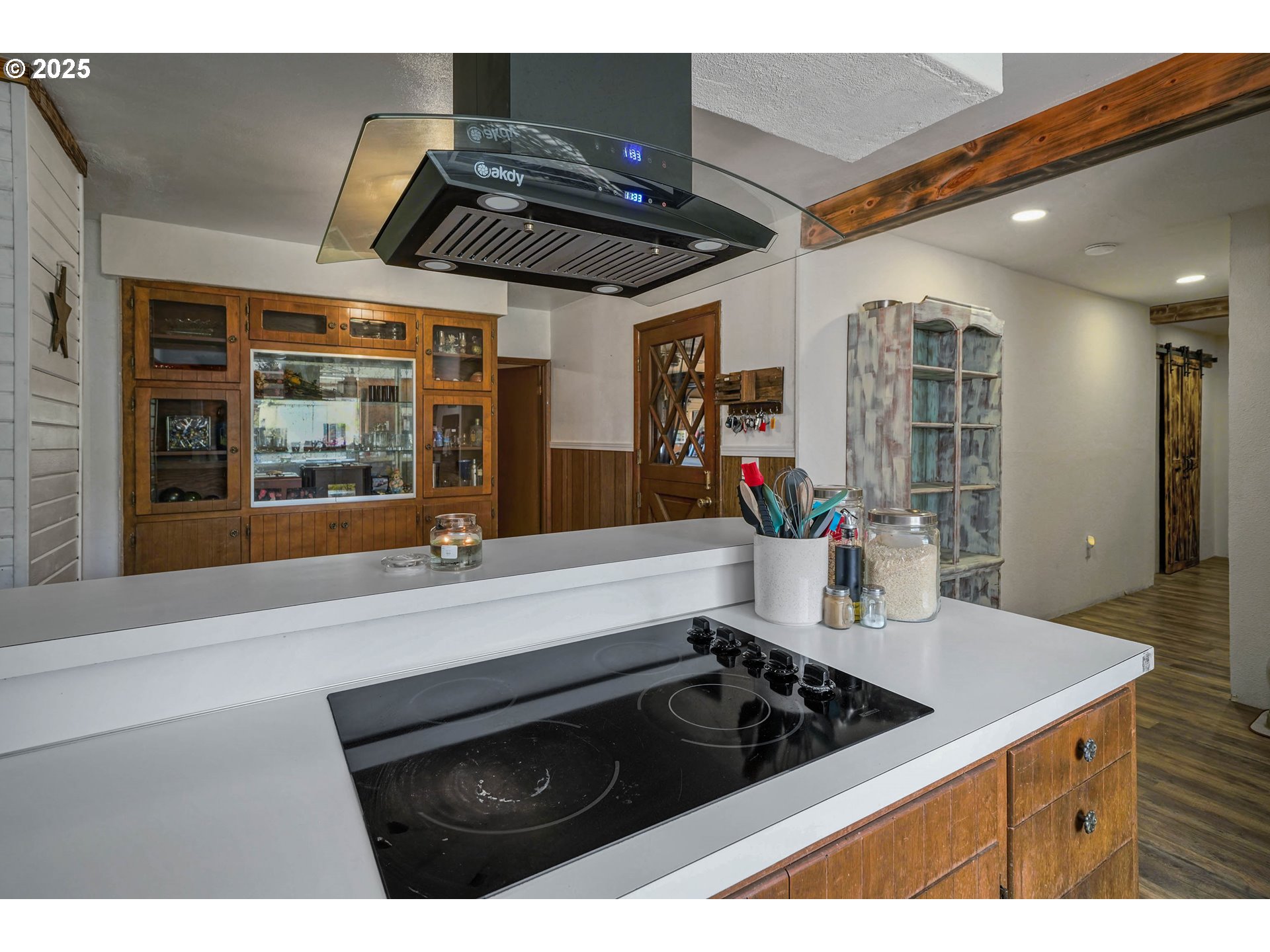 4435 Hazelgreen Road Northeast Salem, OR 97305 - Photo 15 of 34 Gallery Image 15