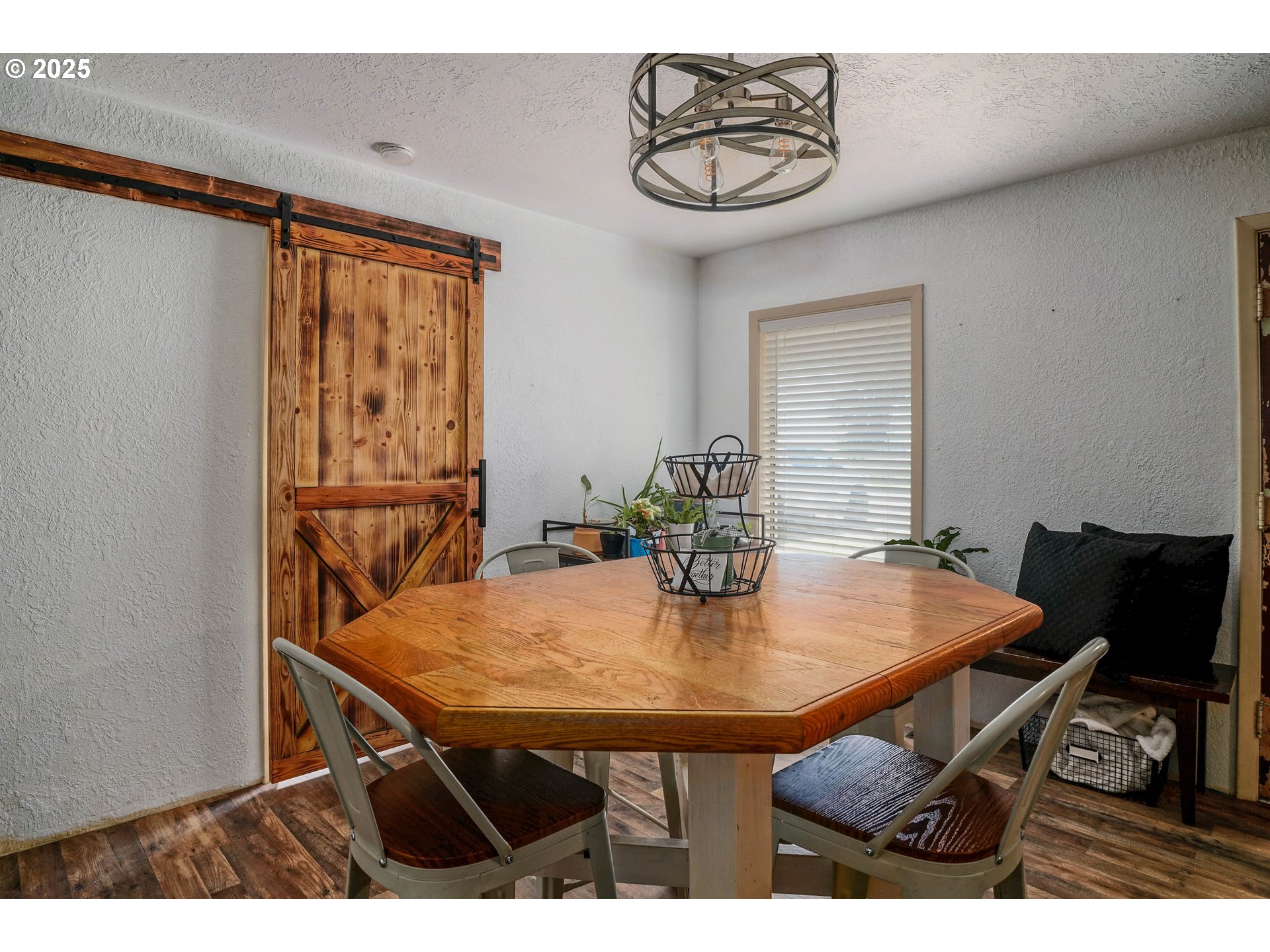 4435 Hazelgreen Road Northeast Salem, OR 97305 - Photo 10 of 34 Gallery Image 10