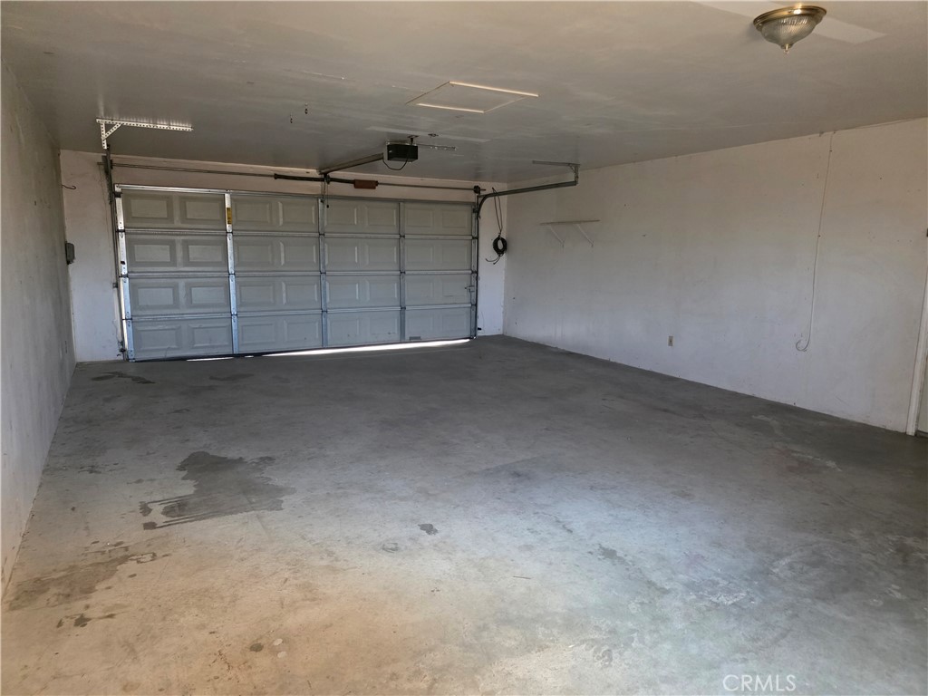 11380 El Esteban Road Phelan, CA 92371 - Photo 14 of 14 Oversized Garage