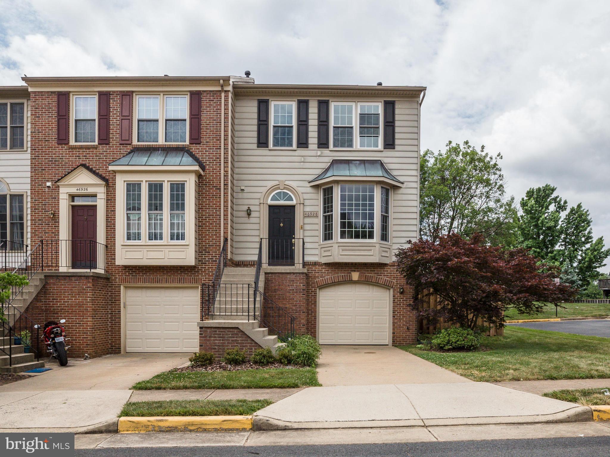 46928 Rabbitrun Terrace Sterling, VA 20164 - Photo 1 of 30 Exterior (Front)