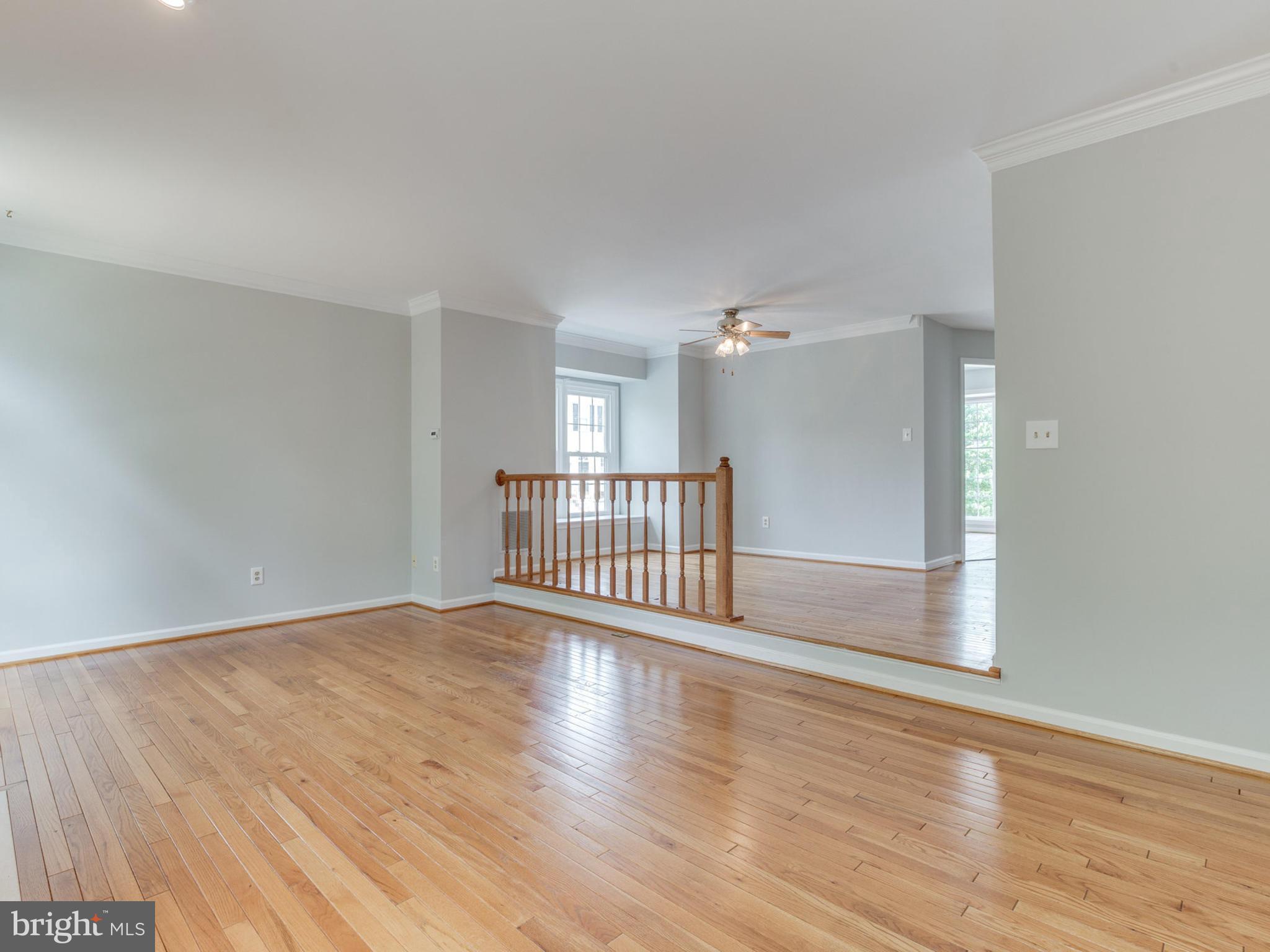 46928 Rabbitrun Terrace Sterling, VA 20164 - Photo 15 of 30 Living Room