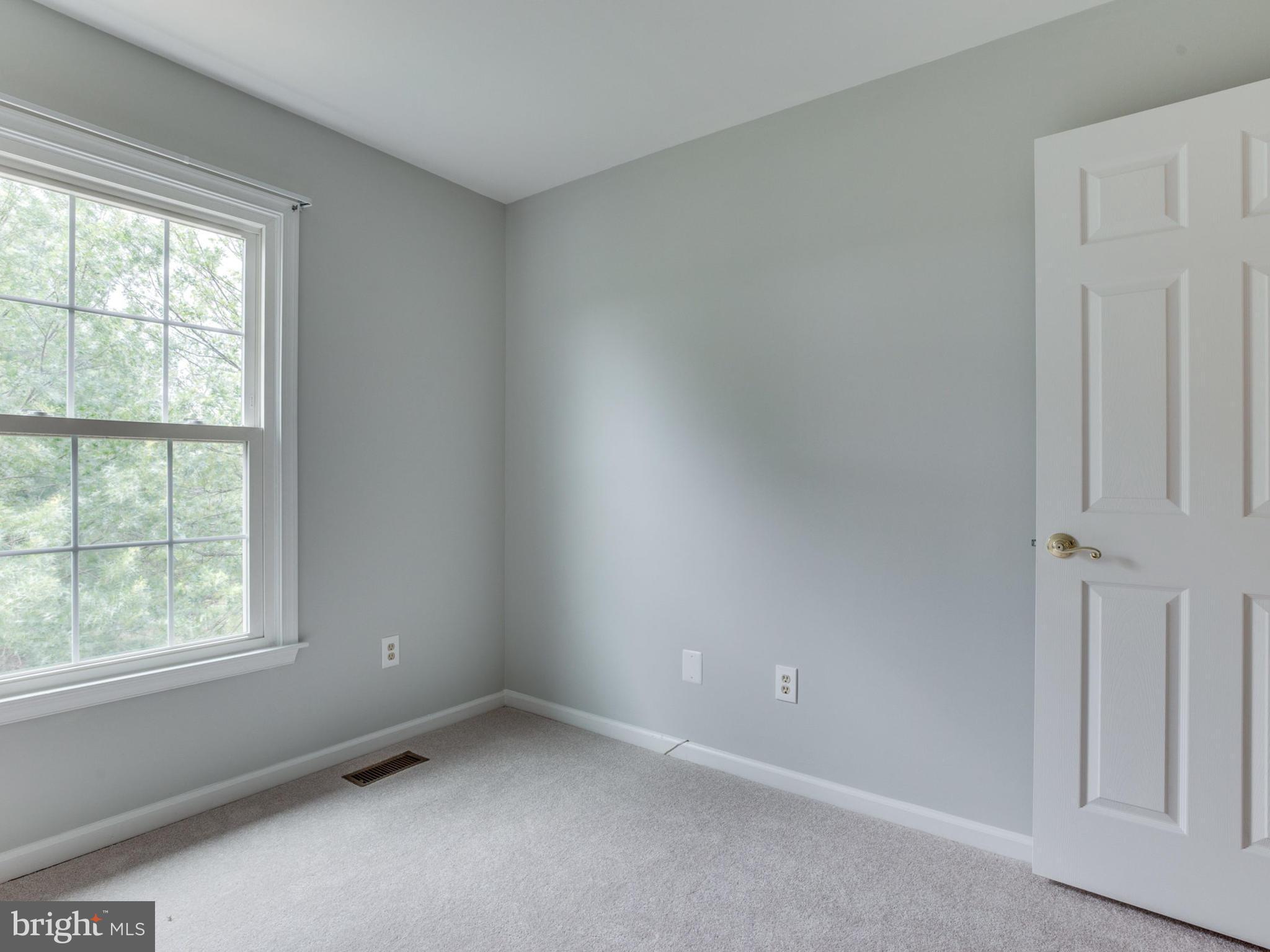 46928 Rabbitrun Terrace Sterling, VA 20164 - Photo 24 of 30 Bedroom