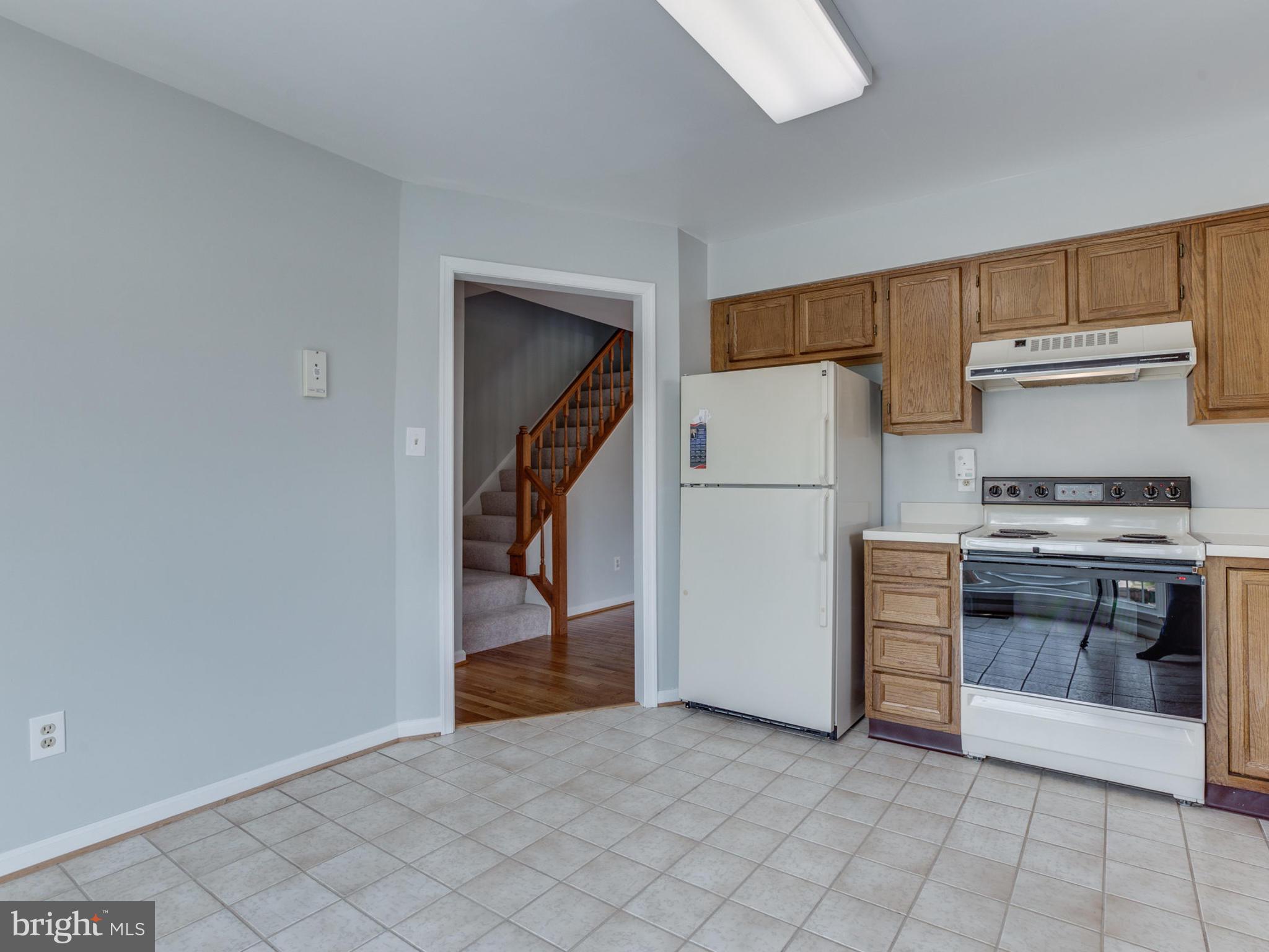46928 Rabbitrun Terrace Sterling, VA 20164 - Photo 7 of 30 Kitchen