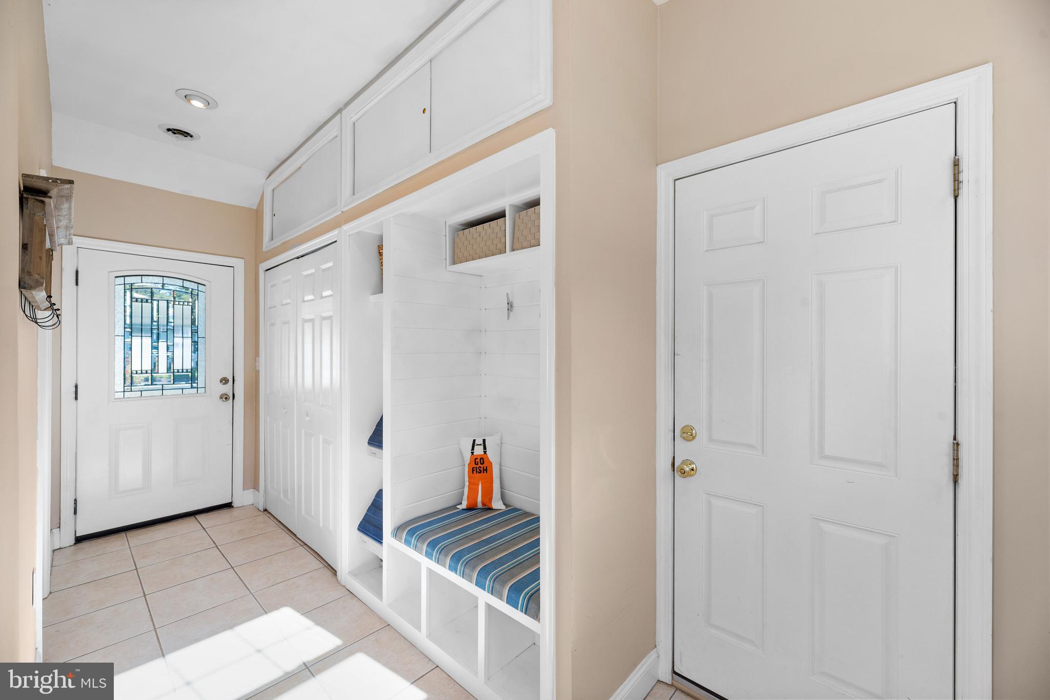 502 Westminister Road Edgewater, MD 21037 - Photo 14 of 37 Built in cubbies with additional storage