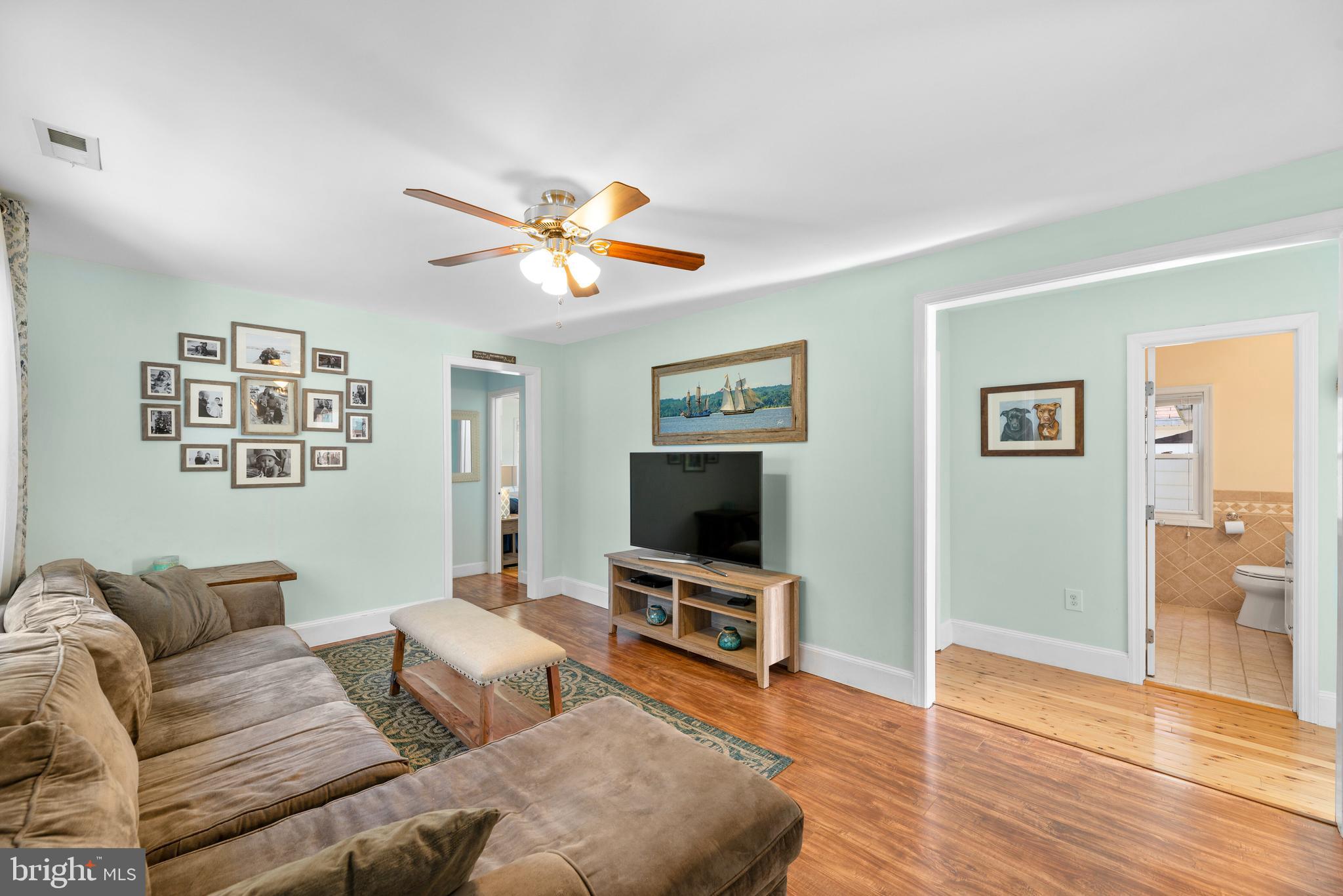 502 Westminister Road Edgewater, MD 21037 - Photo 5 of 37