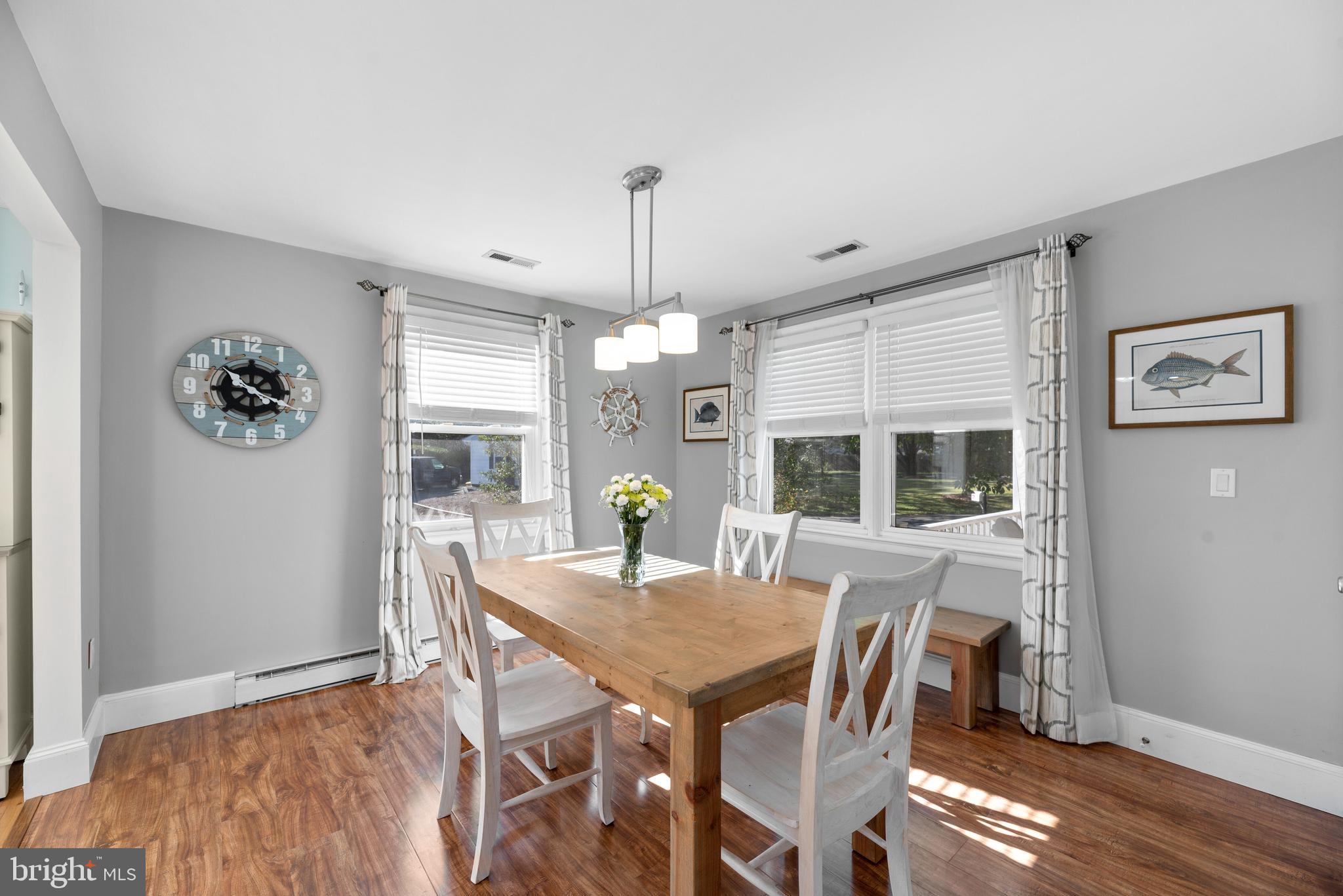 502 Westminister Road Edgewater, MD 21037 - Photo 6 of 37 Dining room