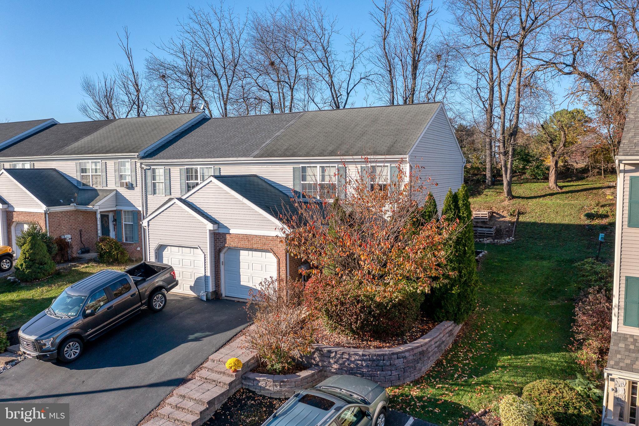 49 Tupelo Street Lititz, PA 17543 - Photo 2 of 35