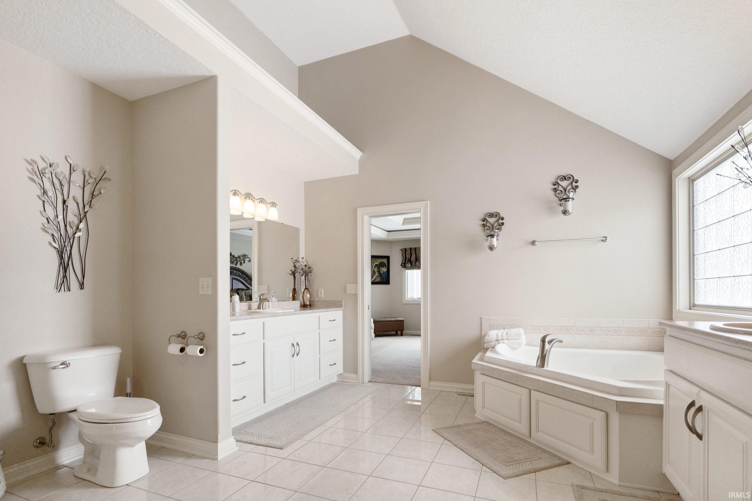 5856 Raspberry Lane Churubusco, IN 46723 - Photo 19 of 35