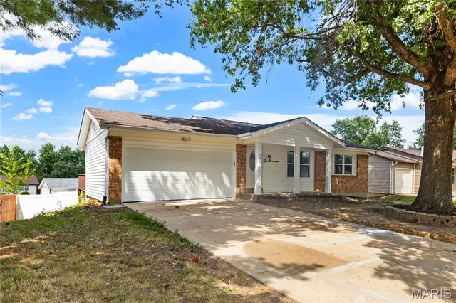 $289,000 | 217 Roaring River Drive, O'Fallon, MO 63366