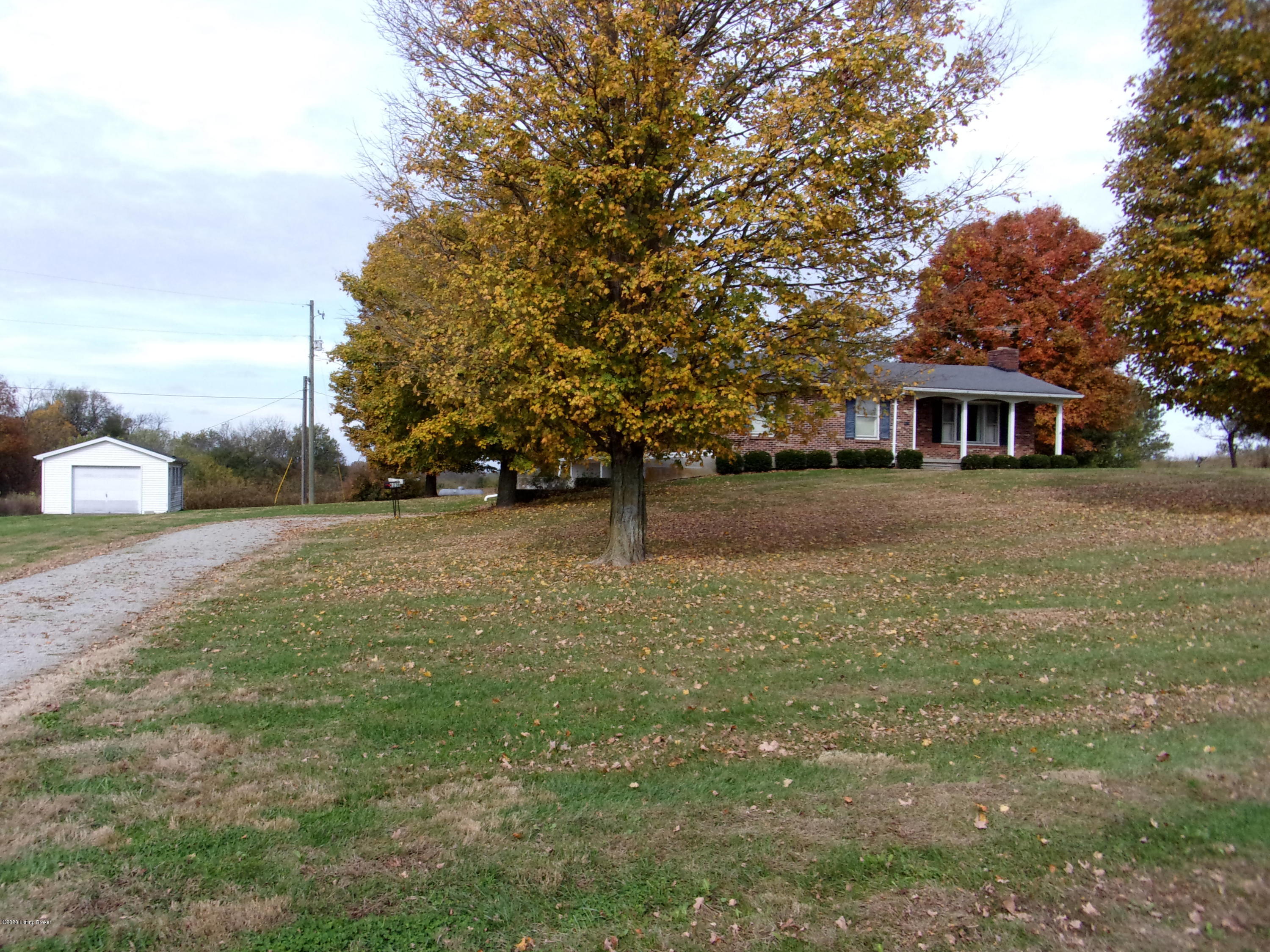 8236 Bloomfield Road Bloomfield, KY 40008 - Photo 30 of 33 101_1177