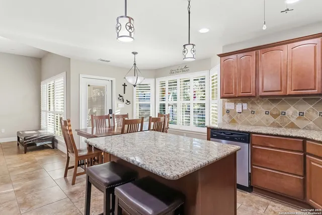 $499,000 | 2450 Grandview Place, Canyon Lake, TX 78133