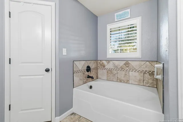 $499,000 | 2450 Grandview Place, Canyon Lake, TX 78133