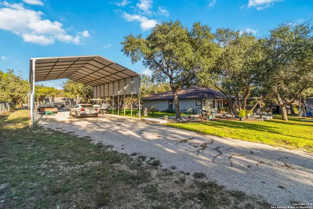 $499,000 | 2450 Grandview Place, Canyon Lake, TX 78133