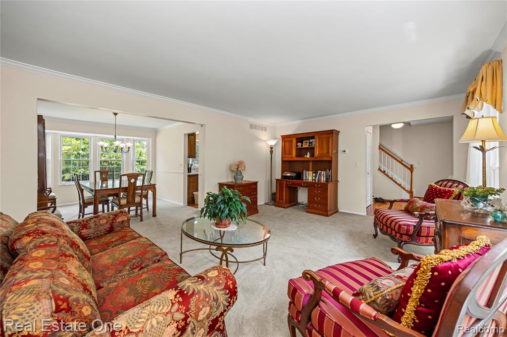36241 Fredericksburg Road Farmington Hills, MI 48331 - Photo 11 of 48