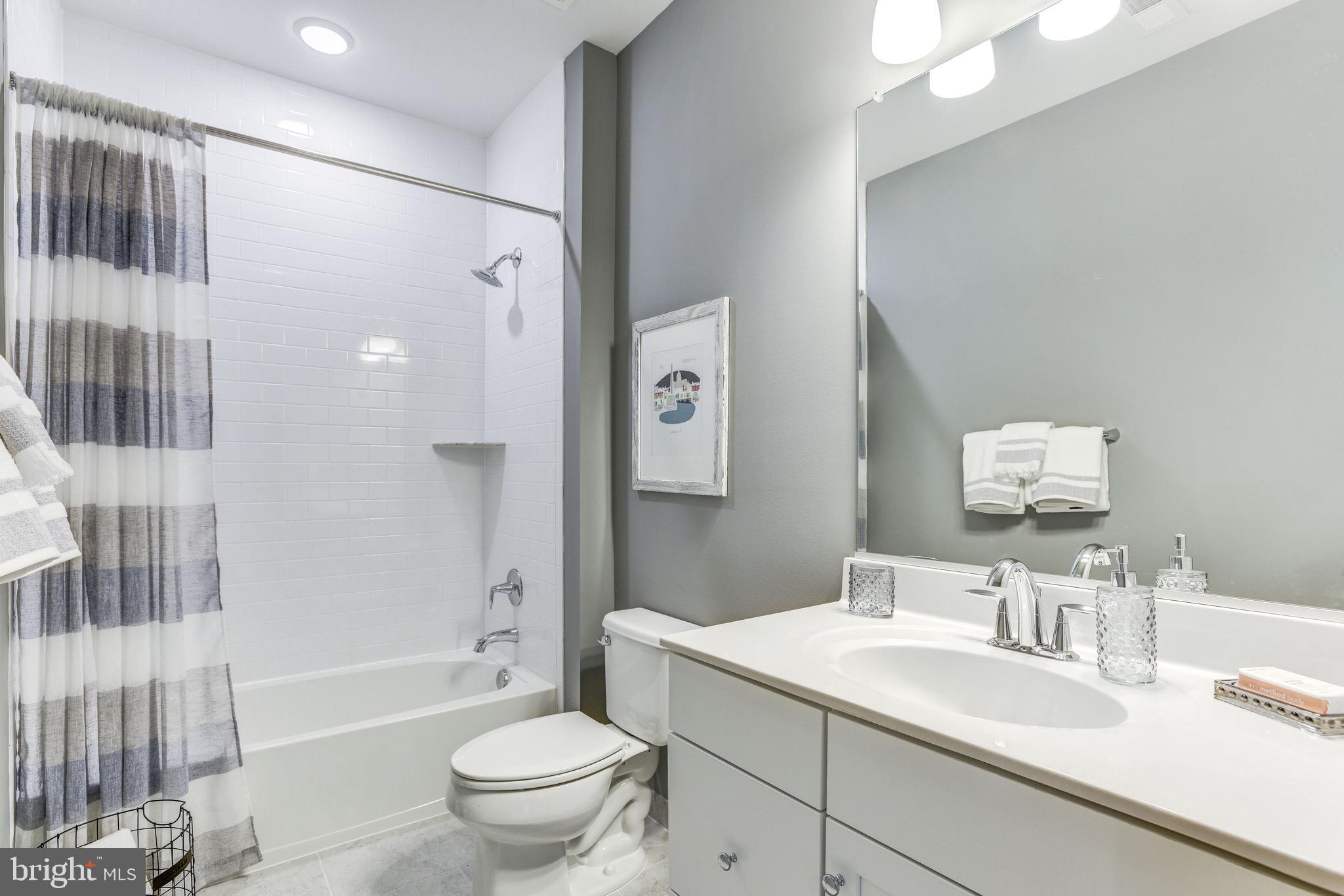 25398 Reed Orchard Terrace Chantilly, VA 20152 - Photo 14 of 17 Gallery Image 14