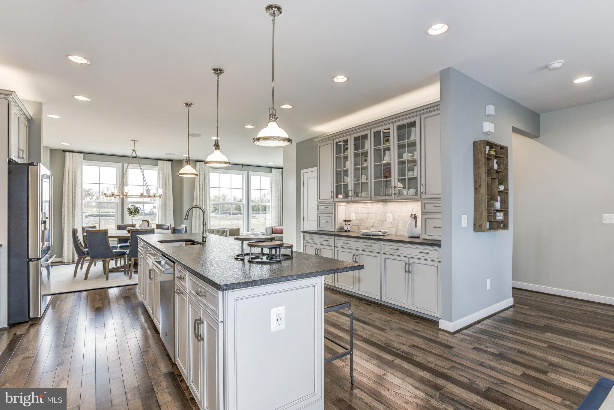 25398 Reed Orchard Terrace Chantilly, VA 20152 - Photo 5 of 17 Gallery Image 5