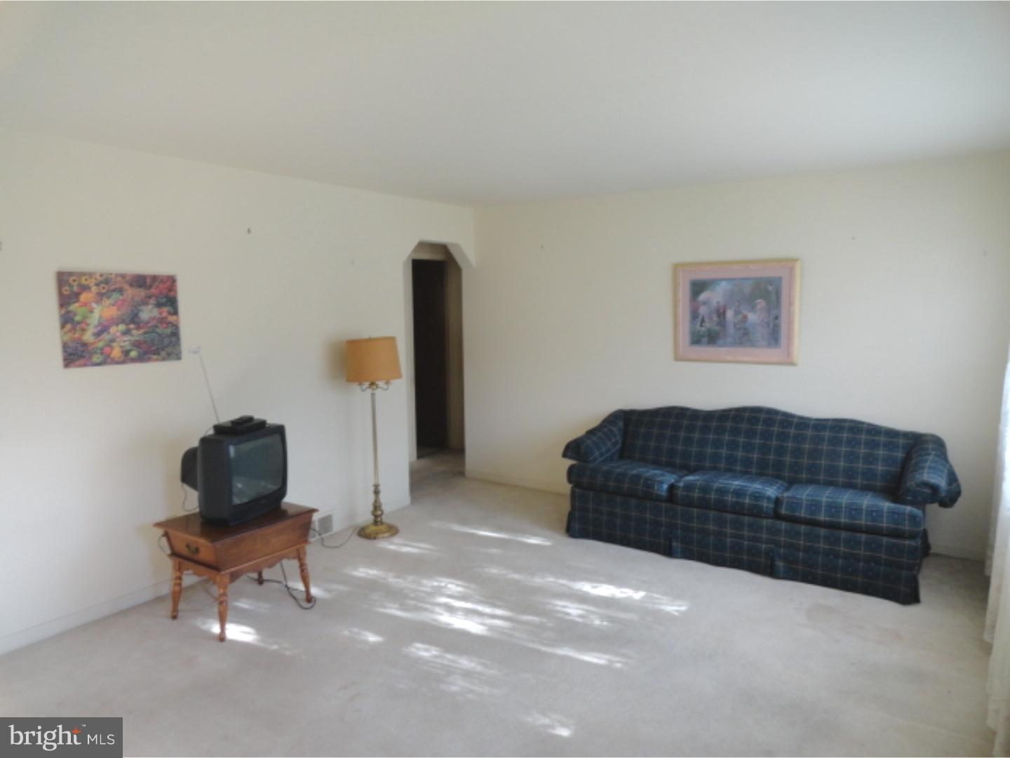 43 Brookside Road Glenside, PA 19038 - Photo 3 of 18 Living Room