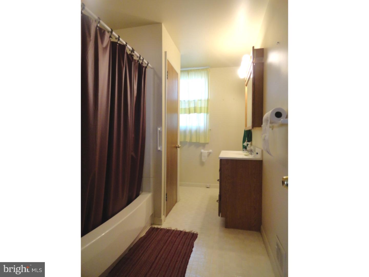 43 Brookside Road Glenside, PA 19038 - Photo 9 of 18 Bathroom