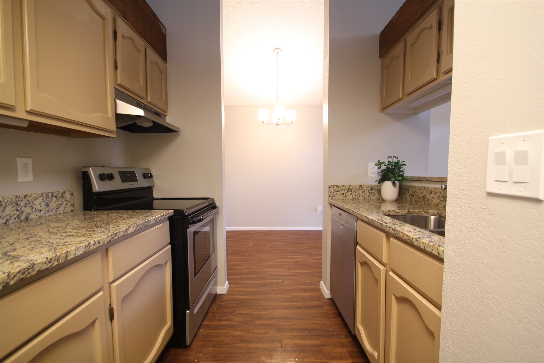 1712 Cinnamon Path, Unit A Austin, TX 78704 - Photo 15 of 33