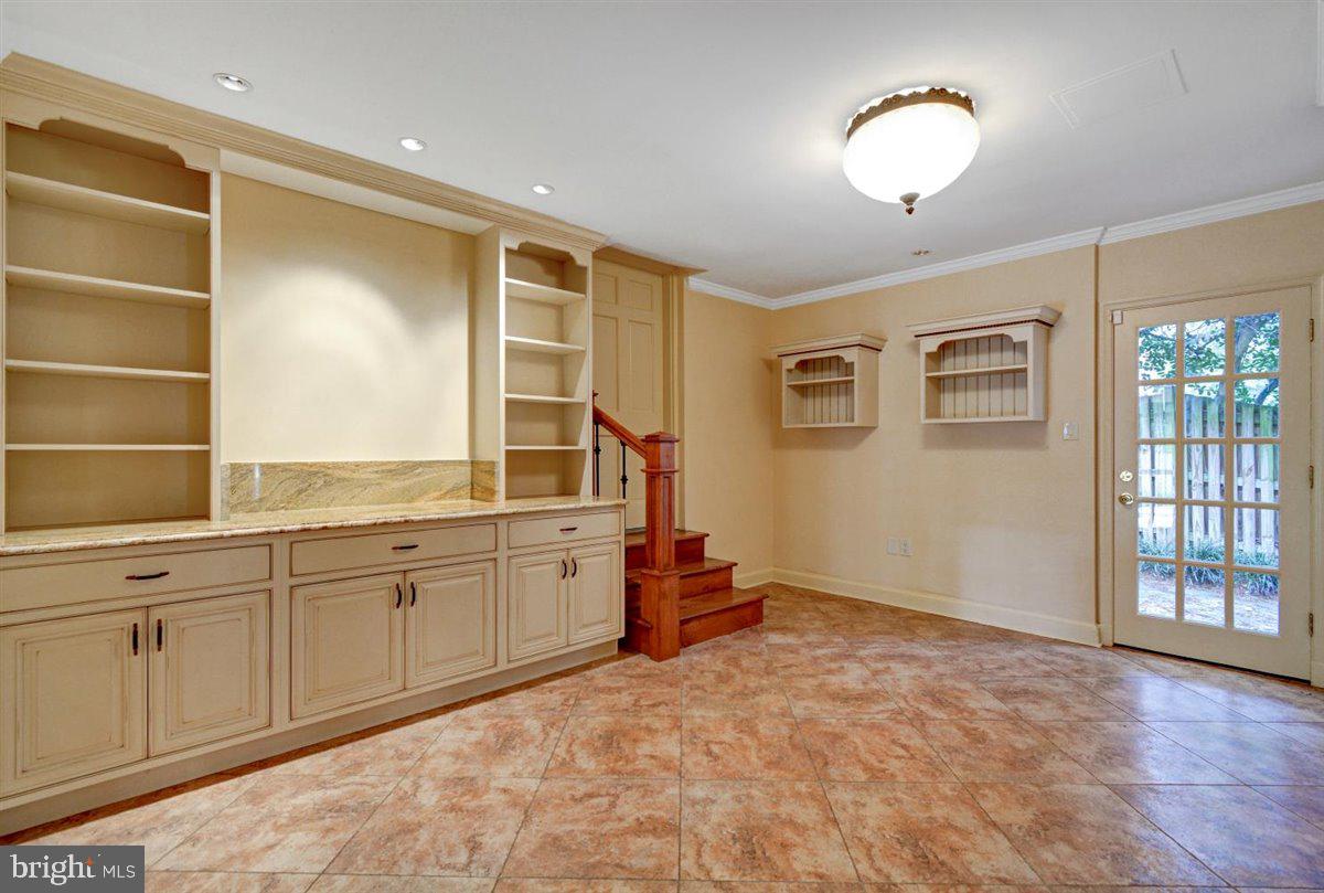 204 Primrose Street Chevy Chase, MD 20815 - Photo 11 of 38