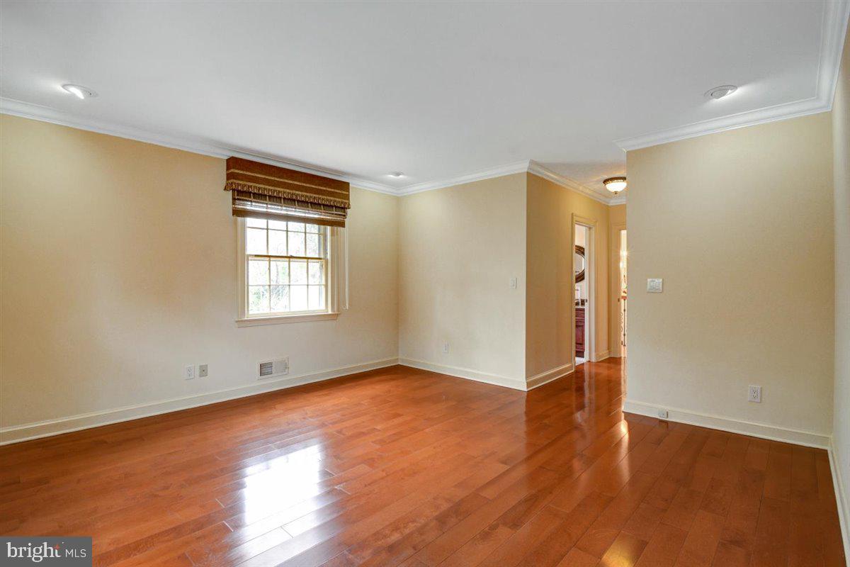 204 Primrose Street Chevy Chase, MD 20815 - Photo 20 of 38