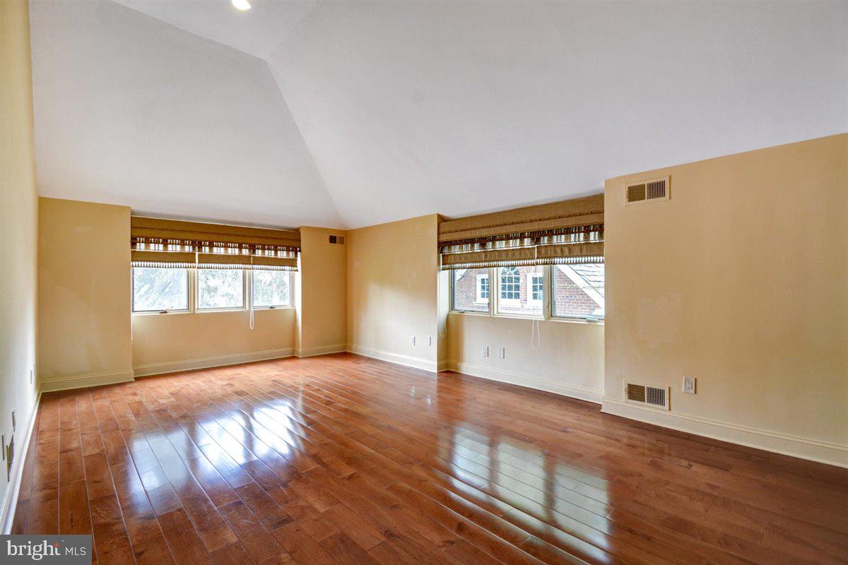 204 Primrose Street Chevy Chase, MD 20815 - Photo 22 of 38